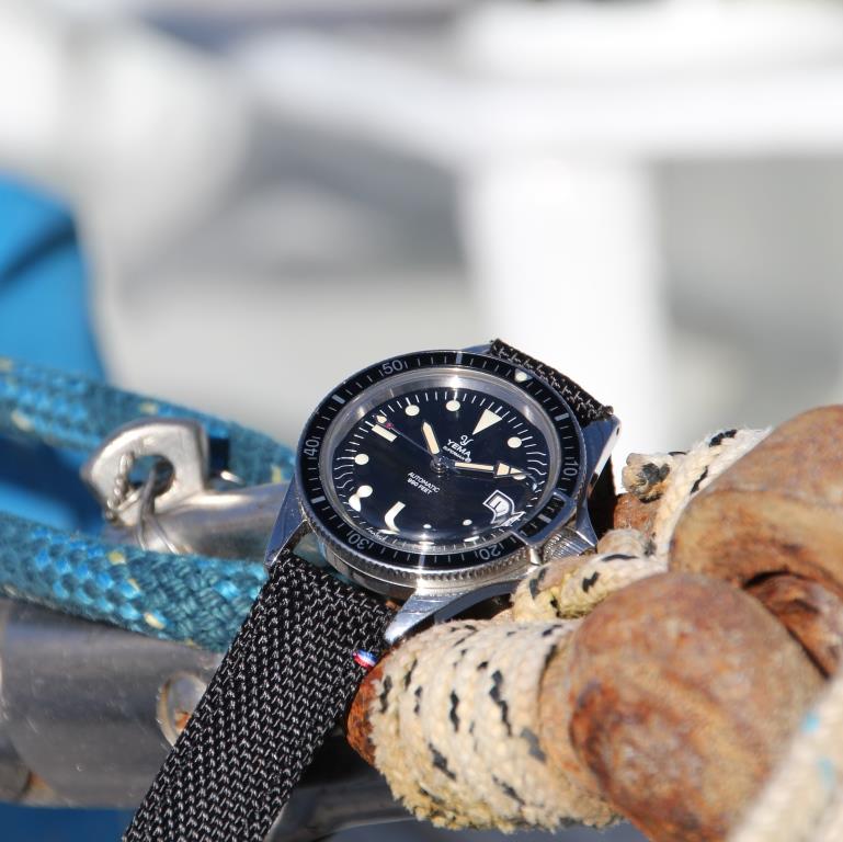 bracelet toile tampa noir sur Superman