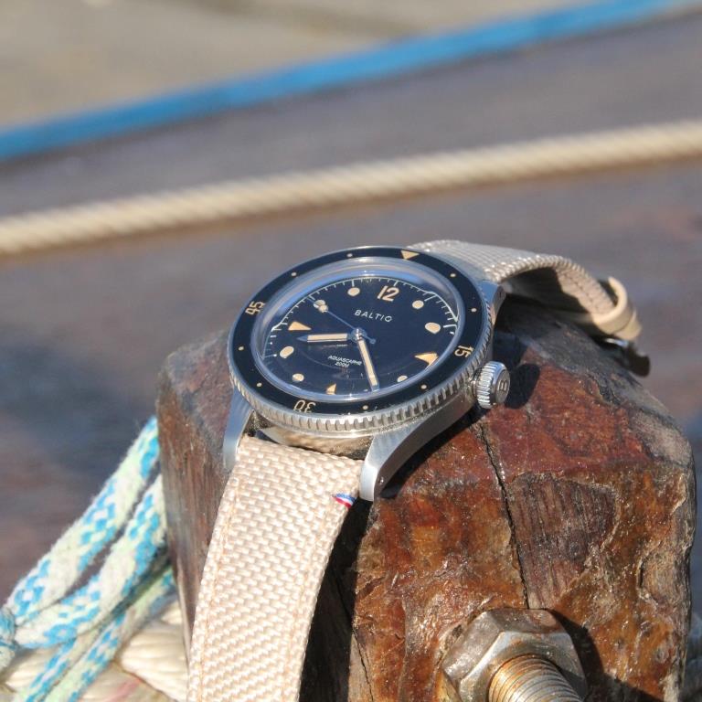 strap aquascaphe